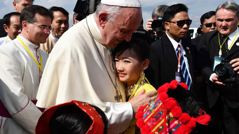 Μιανμάρ: Ο Πάπας Φραγκίσκος επισκέπτεται τη χώρα εν μέσω ανησυχιών για τους Ροχίνγκια