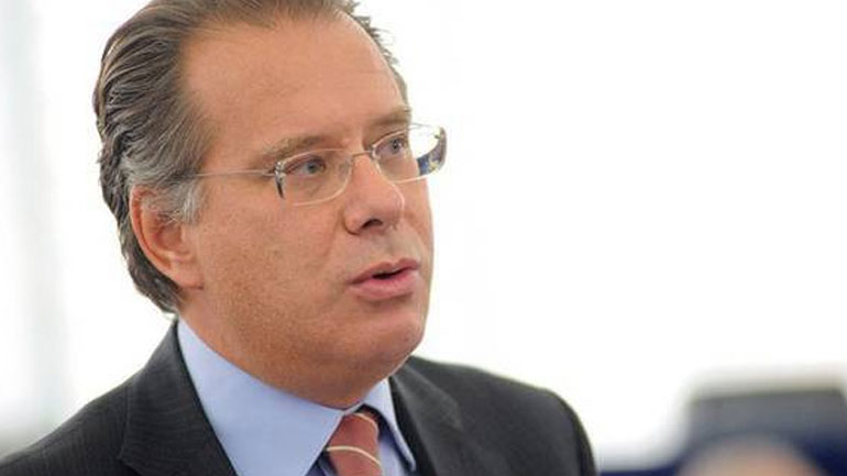 Κουμουτσάκος σε Κοτζιά: «Θα συνεχίζω, χωρίς ύβρεις, να ασκώ ουσιαστικό Κοινοβουλευτικό Έλεγχο»