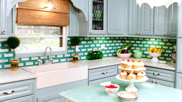 Πέντε πράγματα που πρέπει να ξεφορτωθείτε από την κουζίνα σας τώρα!