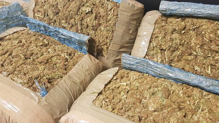 Ηράκλειο: Σύλληψη 26χρονου για κατοχή δέκα κιλών κάνναβης