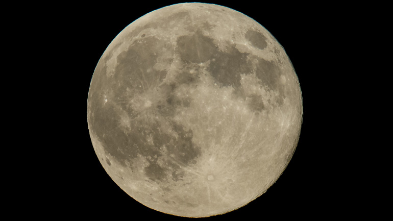 Σούπερ σελήνη την προσεχή Κυριακή!