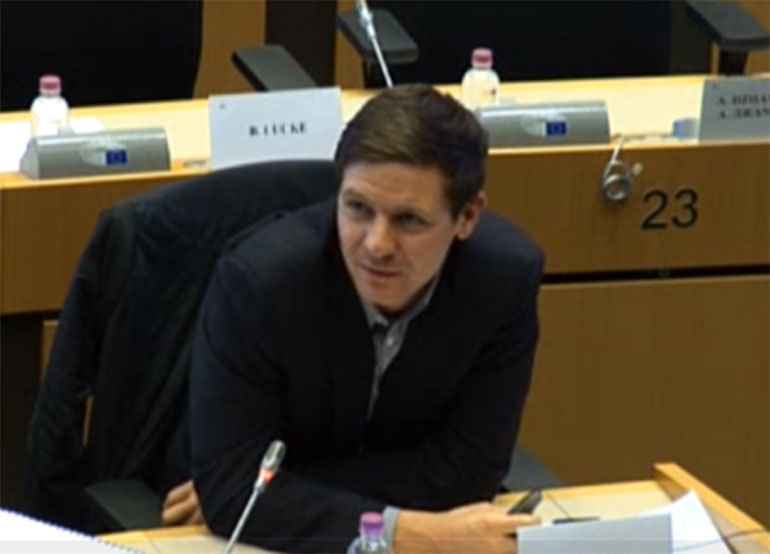 O Γερμανός δημοσιογράφος Jan Strozyk