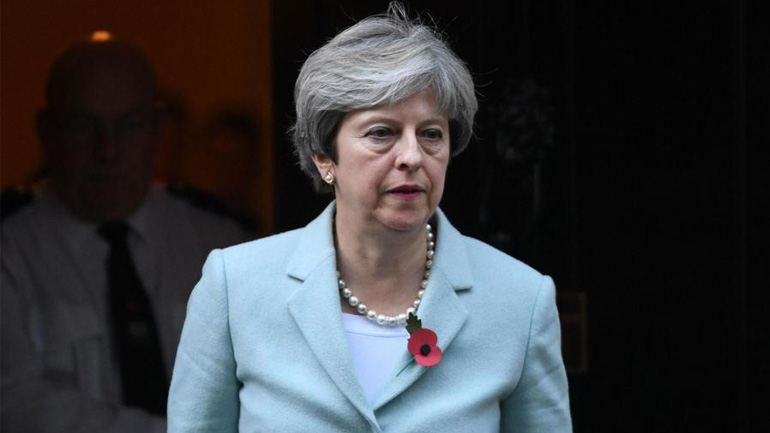 Ιράκ – Βρετανία: Η Μέι συναντήθηκε με τον Αμπάντι στη Βαγδάτη