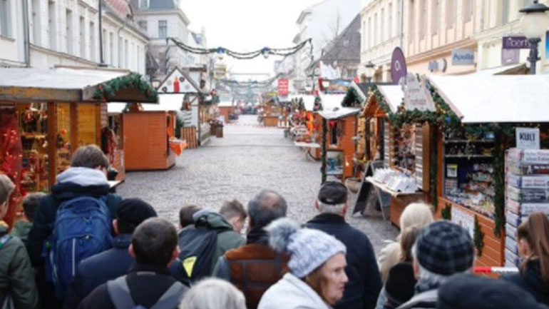 Γερμανία: Δεν βρέθηκε πυροκροτητής στο δέμα στην χριστουγεννιάτικη αγορά του Πότσνταμ