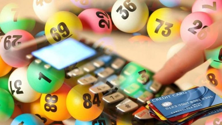 Πώς θα μάθετε εάν είστε ένας από τους τυχερούς που κέρδισαν το χιλιάρικο από το Υπ. Οικονομικών