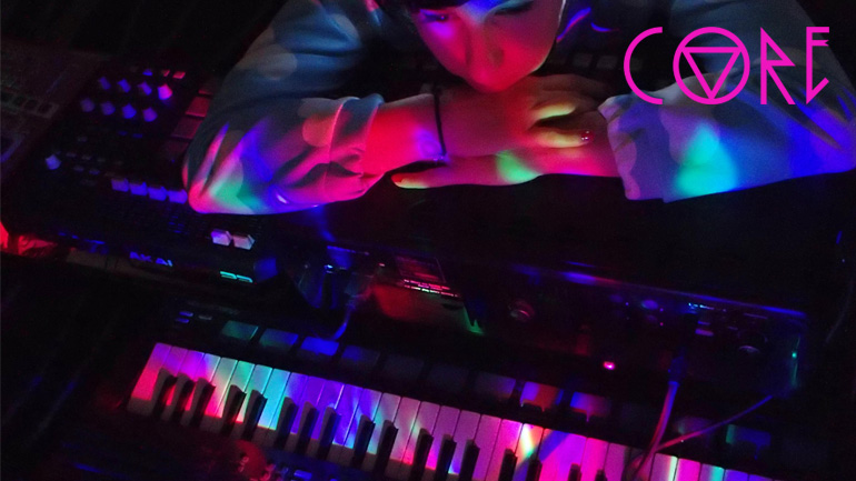 Το Red Bull Music Academy παρουσιάζει: O φρέσκος ήχος της Αθήνας έρχεται λίγο πριν τα Χριστούγεννα στο six d.o.g.s.