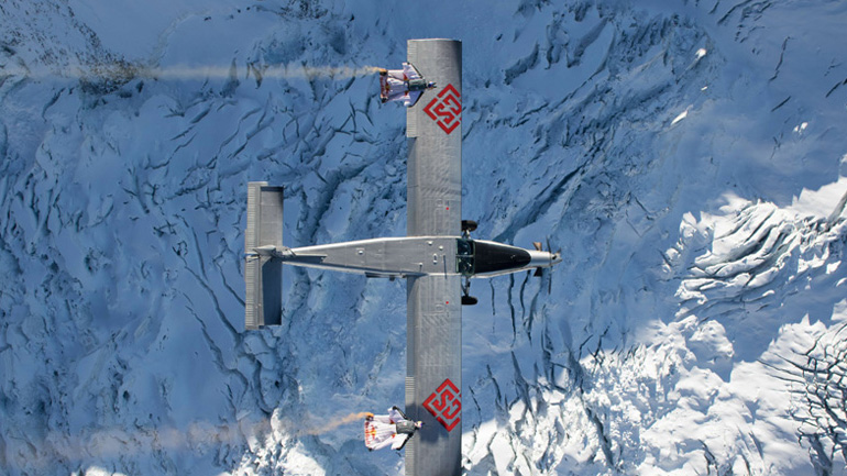 Door in the Sky: Ελεύθερη πτώση και προσγείωση μέσα σε αεροπλάνο στον αέρα από τους Soul Flyers!