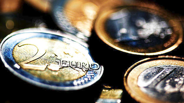 FT: Ενθαρρυντικές ενδείξεις για την ελληνική οικονομία