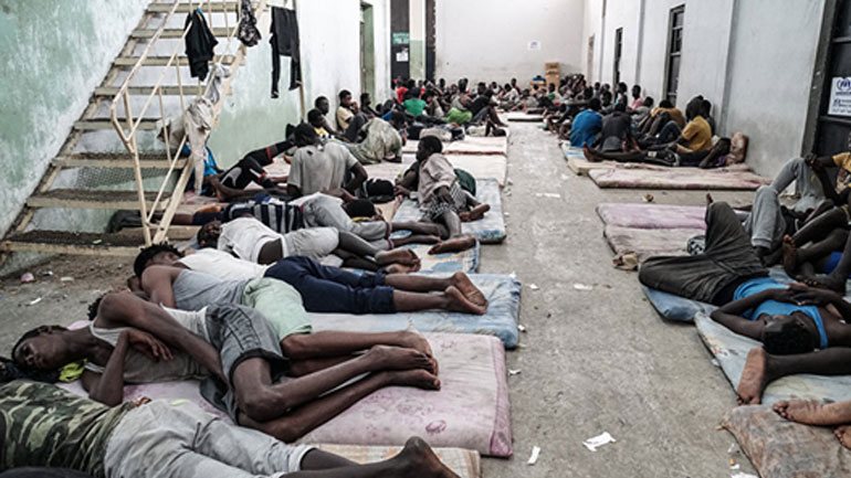 ΕΕ και Αφρικανοί ηγέτες ενώνουν δυνάμεις για το δουλεμπόριο στη Λιβύη