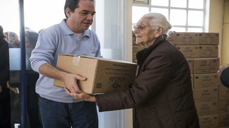 Συνεχίζεται για 6η χρονιά το επισιτιστικό πρόγραμμα Βοήθειας Τροφίμων της «ΑΠΟΣΤΟΛΗΣ»