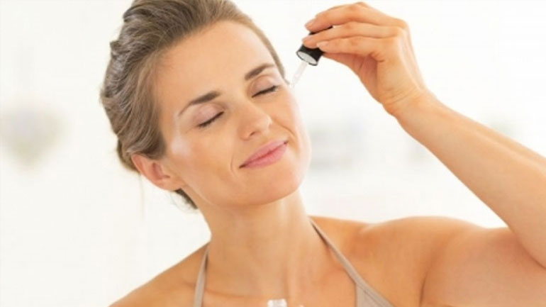 Πώς να φτιάξεις το δικό σου serum για το πρόσωπο