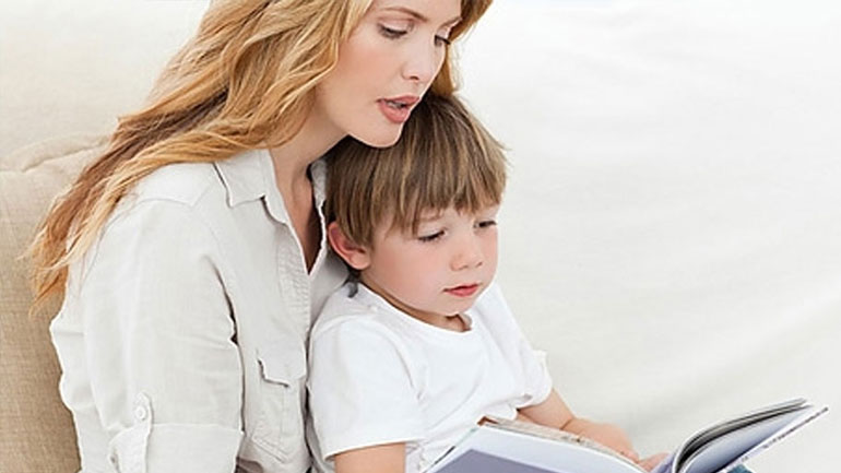 Πώς θα παροτρύνετε τα παιδιά να διαβάσουν βιβλία