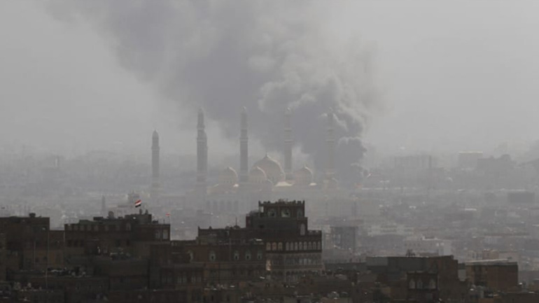 Υεμένη: Ο αραβικός συνασπισμός βομβάρδισε θέσεις των ανταρτών Χούτι στη Σανάα