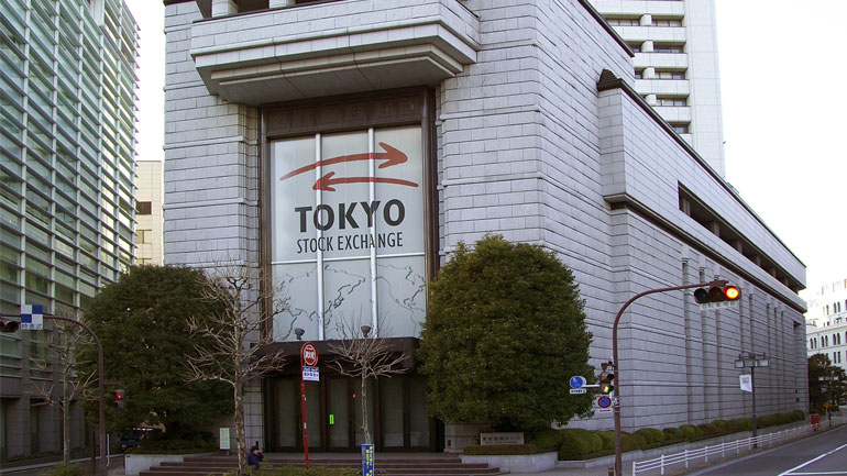 Με πτώση έκλεισε το Τόκιο