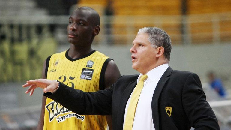 ΑΕΚ: Έμεινε Αθήνα και βλέπει την πόρτα της εξόδου ο Μπάντζα Σι