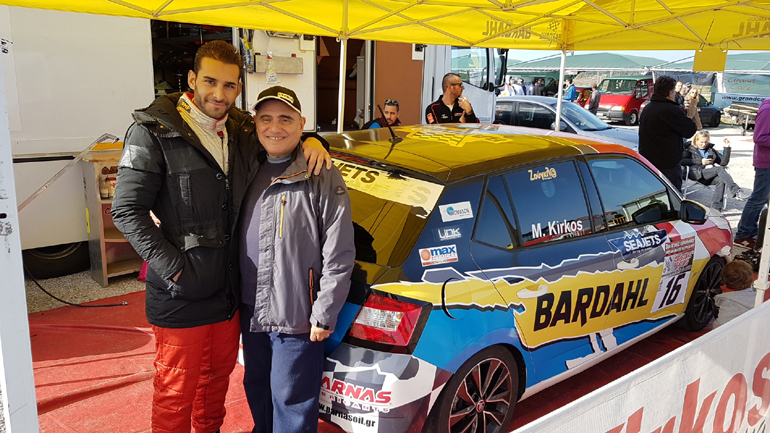 Ο Μίλτος Κύρκος με τον Παναγιώτη Καρούζο