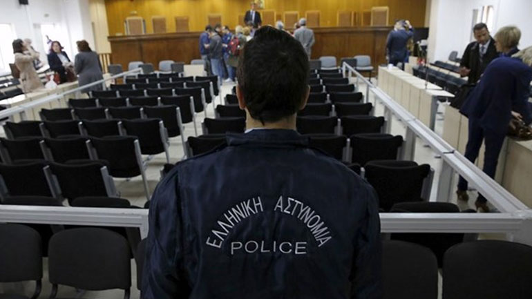 Δίκη ΧΑ: «Μαθήματα σφαγής για να βρίσκουν αρτηρίες έκαναν μέλη της»