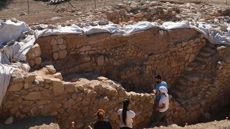 Μαρία Ιακώβου: Κύκλωμα τυμβωρυχίας δρα ανενόχλητα στα Κούκλια της Πάφου