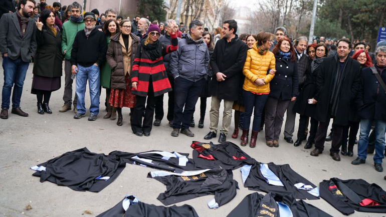 Τουρκία: Δέκα πανεπιστημιακοί στο εδώλιο με την κατηγορία της διασποράς «τρομοκρατικής προπαγάνδας»