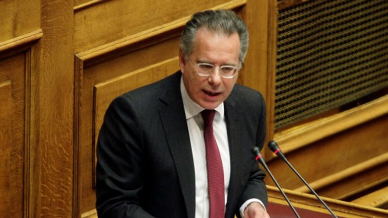 Ο Κουμουτσάκος καλεί τον Κοτζιά «να λύσει τη σιωπή του» για την πώληση  στρατιωτικού υλικού προς τη Σαουδική Αραβία