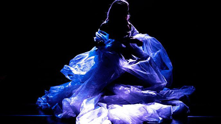 «Ο Solitude» στο Μικροσκοπικό Θέατρο