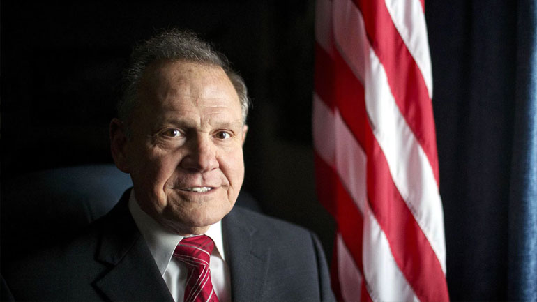 ΗΠΑ: Η Ρεπουμπλικανική Εθνική Επιτροπή ενισχύει ξανά χρηματικά την εκστρατεία του Ρόι Μουρ ΗΠΑ: Η Ρεπουμπλικανική Εθνική Επιτροπή ενισχύει ξανά χρηματικά την εκστρατεία του Ρόι Μουρ