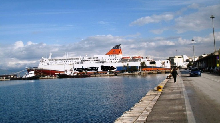 Πάτρα: Συλλήψεις για πλαστά διαβατήρια