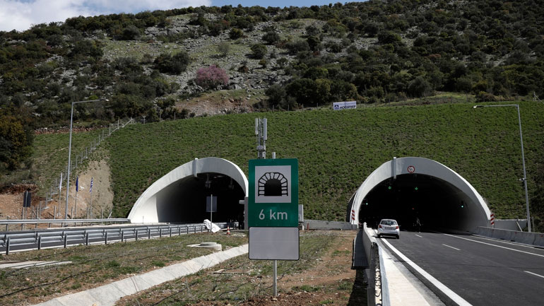 Κλείνουν και πάλι οι σήραγγες στα Τέμπη