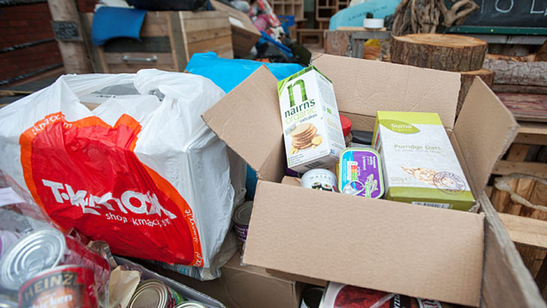 Σαντορίνη: Συλλογή ειδών πρώτης ανάγκης για τους πληγέντες της Μάνδρας