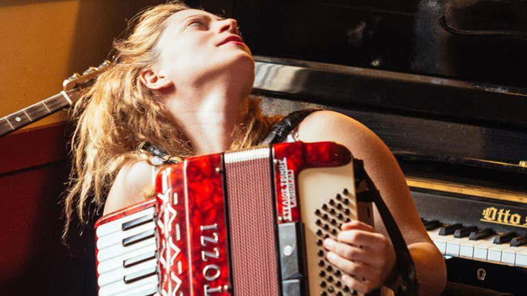 «Αν βγουν Αλήθεια…» στον Πολυχώρο Πολιτισμού Διέλευσις