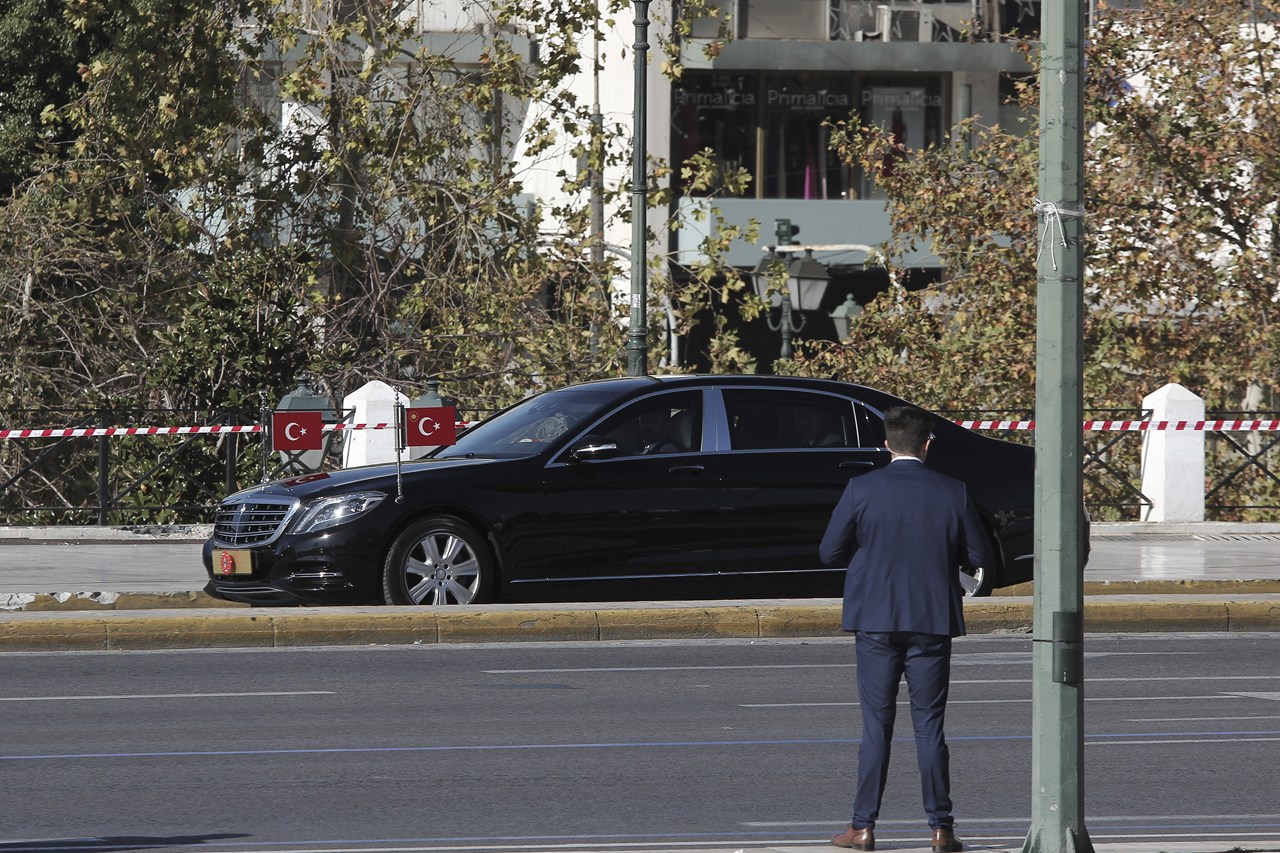 Το μήκος της Mercedes Maybach πλησιάζει τα 5.5 μέτρα