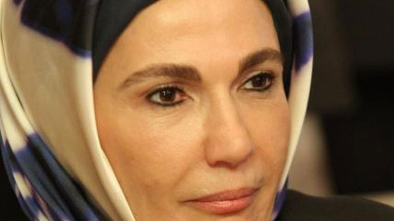 Γιατί εξαφανίστηκε η Εμινέ Ερντογάν