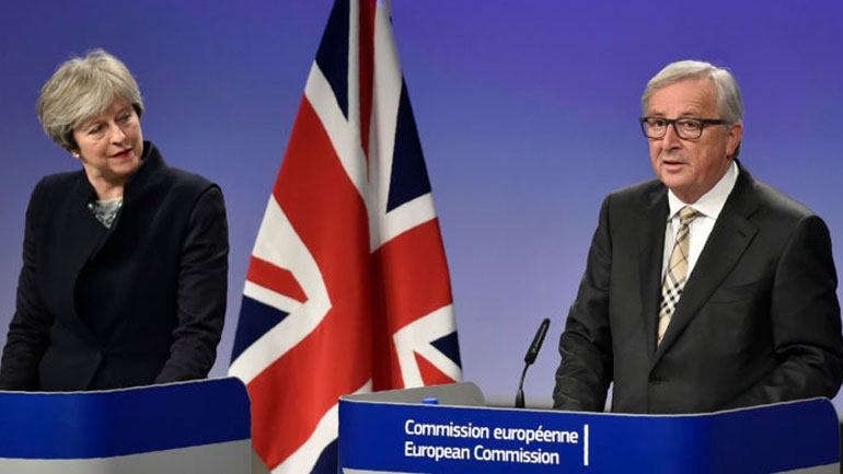 Brexit: Πιθανή μια συνάντηση Γιούνκερ-Μέι την Παρασκευή στις Βρυξέλλες