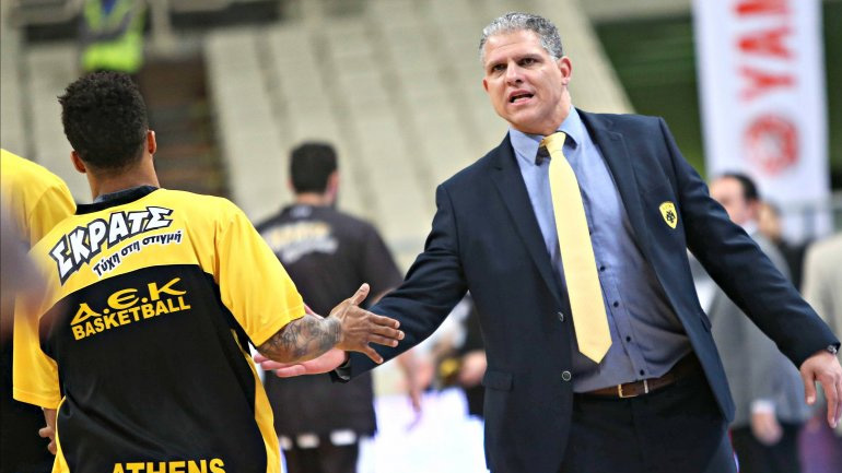 ΑΕΚ: Ανακοινώθηκε το «διαζύγιο» με Μανωλόπουλο