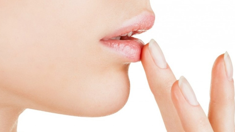 Χειροποίητο lip balm για τέλεια χείλη στις γιορτές από την beauty editor του govastileto.gr