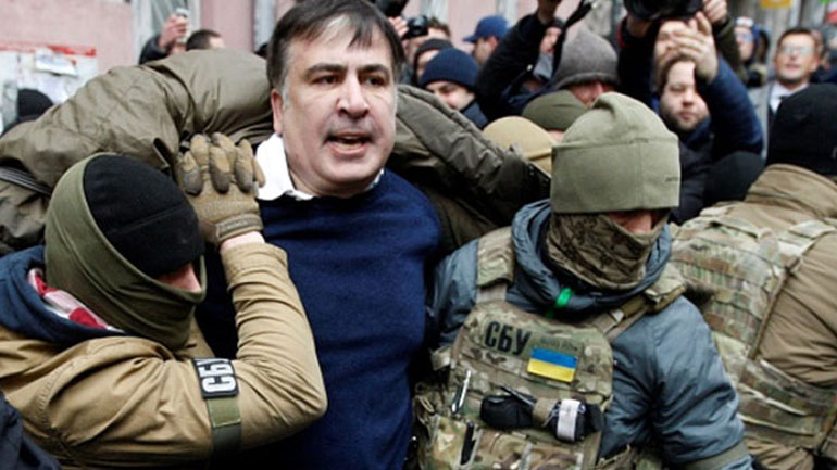 Ουκρανία: Οι αρχές έθεσαν και πάλι υπό κράτηση τον Μιχαήλ Σαακασβίλι