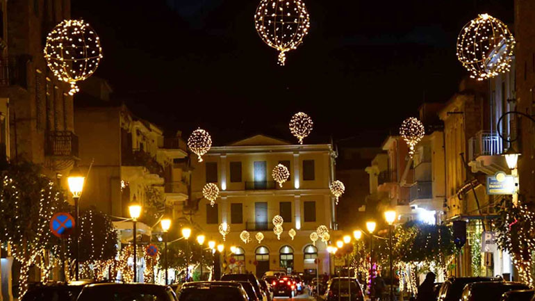 Φαντασμαγορική έναρξη των χριστουγεννιάτικων εκδηλώσεων στο Ναύπλιο