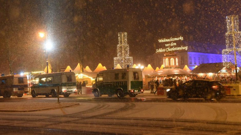 Γερμανία: Μεγάλη ποσότητα πυρομαχικών βρέθηκε κοντά σε χριστουγεννιάτικη αγορά στο δυτικό Βερολίνο