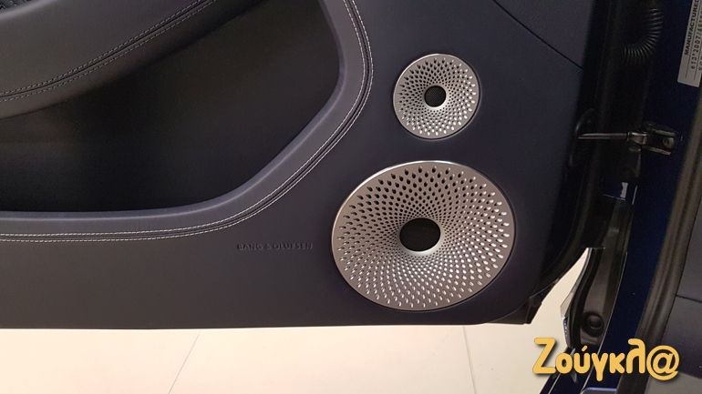 Το σύστημα ήχου είναι της Bang & Olufsen