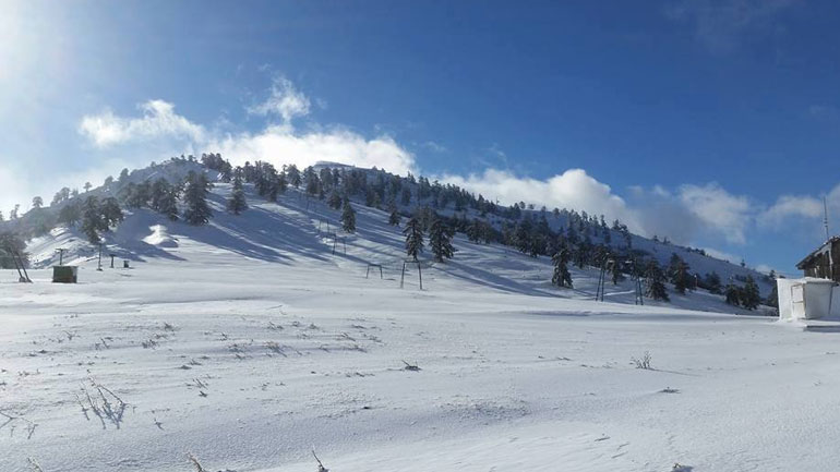 Στα λευκά το χιονοδρομικό κέντρο της Βασιλίτσας