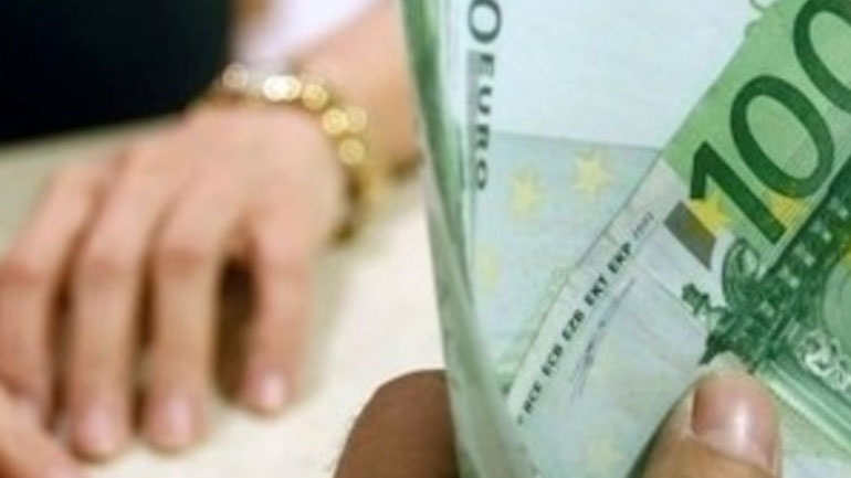 Έως τα μεσάνυχτα της Τρίτης η υποβολή αιτήσεων για την καταβολή του κοινωνικού μερίσματος