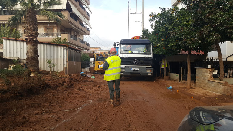 Μάνδρα Αττικής: Στήριξη στους πληγέντες από την Ολυμπία Οδό