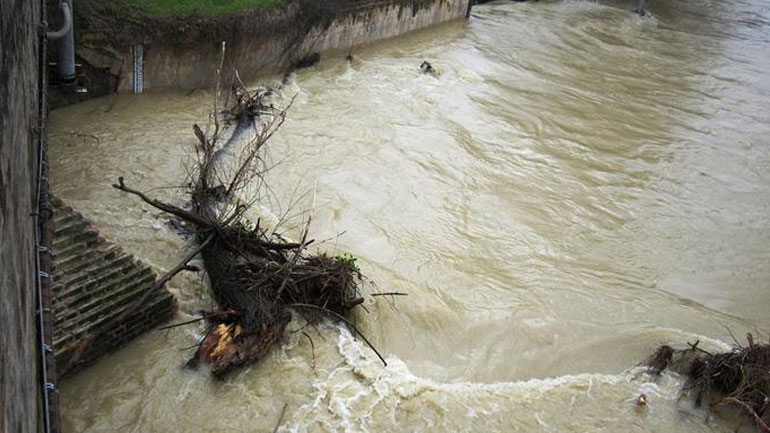 Υπερχείλιση ποταμών προκαλεί η κακοκαιρία στην βόρεια Ιταλία Υπερχείλιση ποταμών προκαλεί η κακοκαιρία στην βόρεια Ιταλία