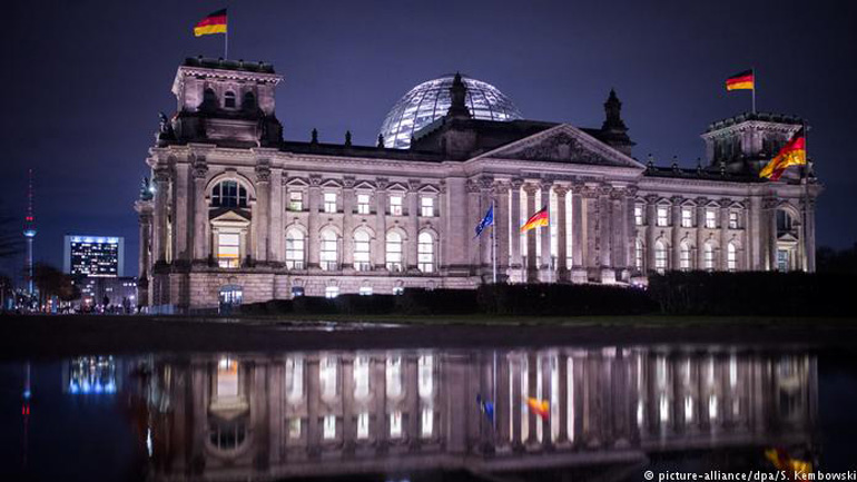 Deutsche Welle: Χωρίς πυξίδα η γερμανική Βουλή