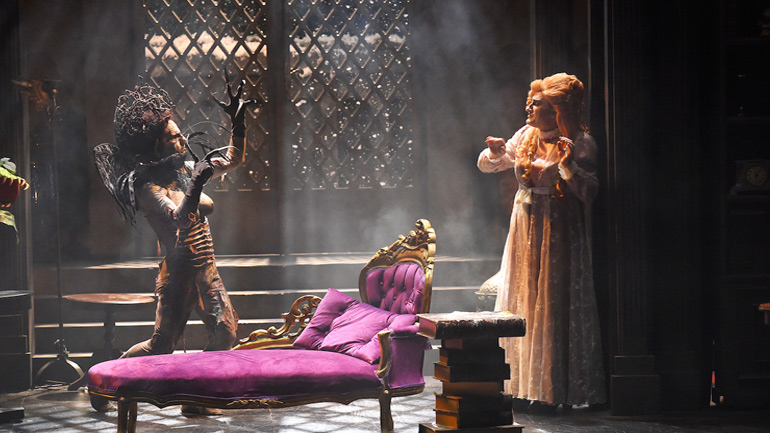 Το εορταστικό πρόγραμμα της παράστασης «Η Κατάρα της Ίρμα Βεπ» στο Θέατρο Βρετάνια