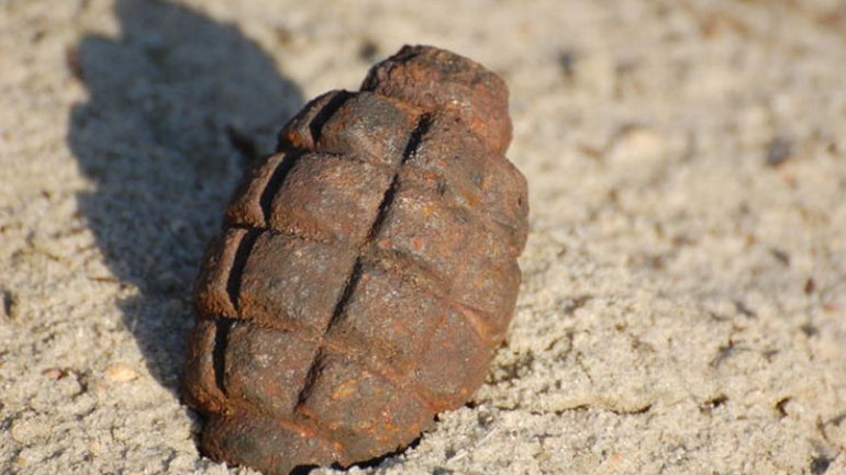 Πύργος: Βρήκε χειροβομβίδες στην αποθήκη του