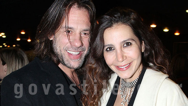 Μαρία Ελένη Λυκουρέζου: Λαμπερή εμφάνιση στο θέατρο με τον σύντροφό της!