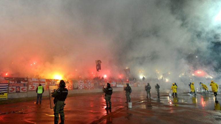 Ξύλο και τραυματίες στο ντέρμπι της Παρτιζάν με τον Ερυθρό Αστέρα