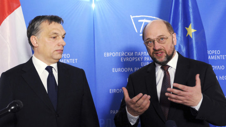 Ουγγαρία: Εκπρόσωπος του πρωθυπουργού συγκρίνει τον Σουλτς με τον Αδόλφο Χίτλερ