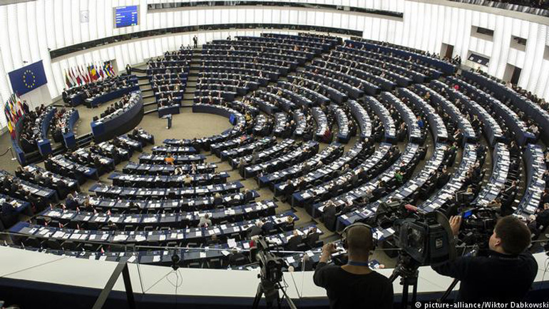 Ευκαιρίες για την Ελλάδα στο νέο «πακέτο Γιούνκερ»